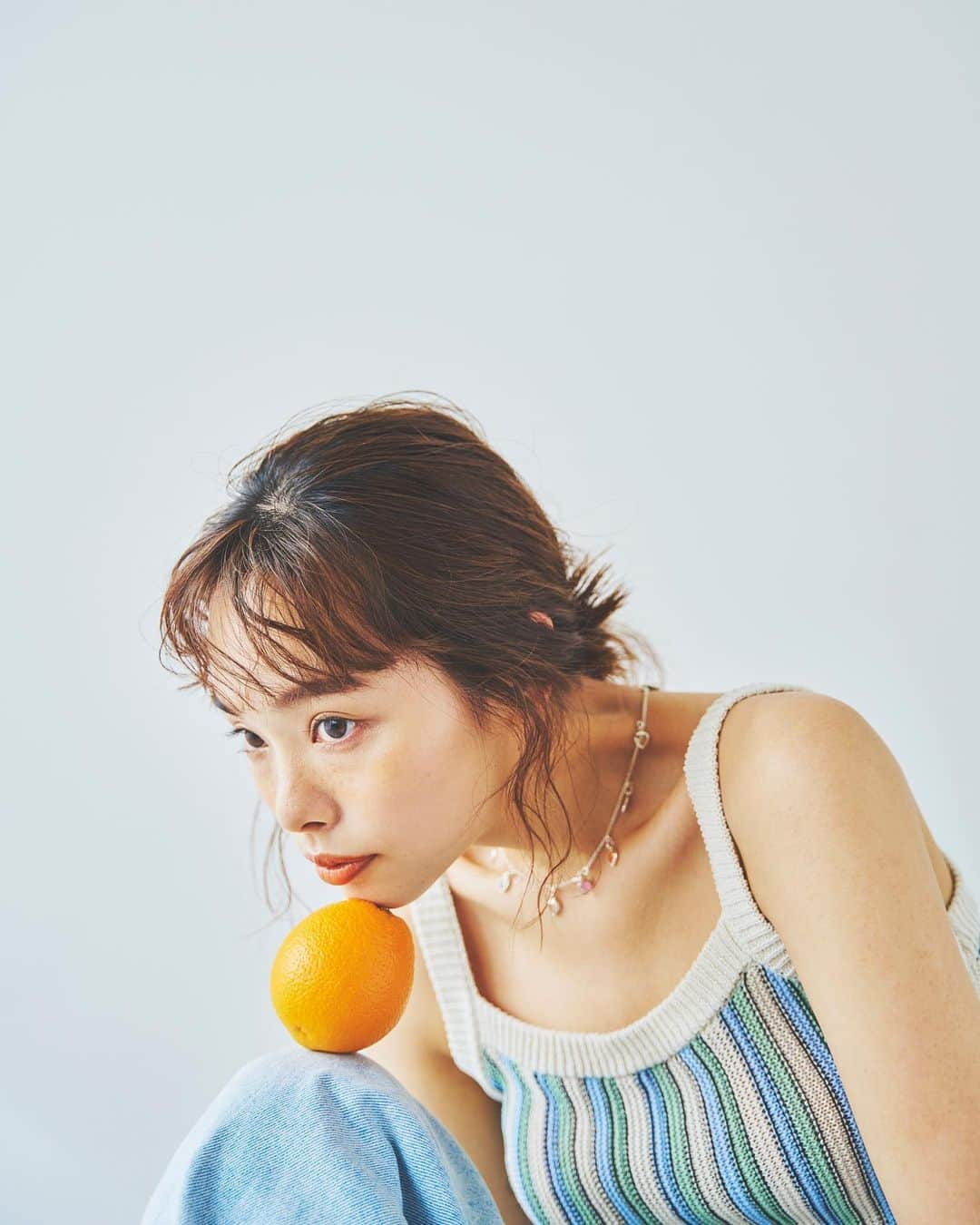 植村麻由さんのインスタグラム写真 - (植村麻由Instagram)「🍊🍊🍊 そばかすメイク🩵 📷 @taka_ustes  💄 @rinkomamama  🏠 @lauff_sage」6月25日 22時46分 - oeufmayu