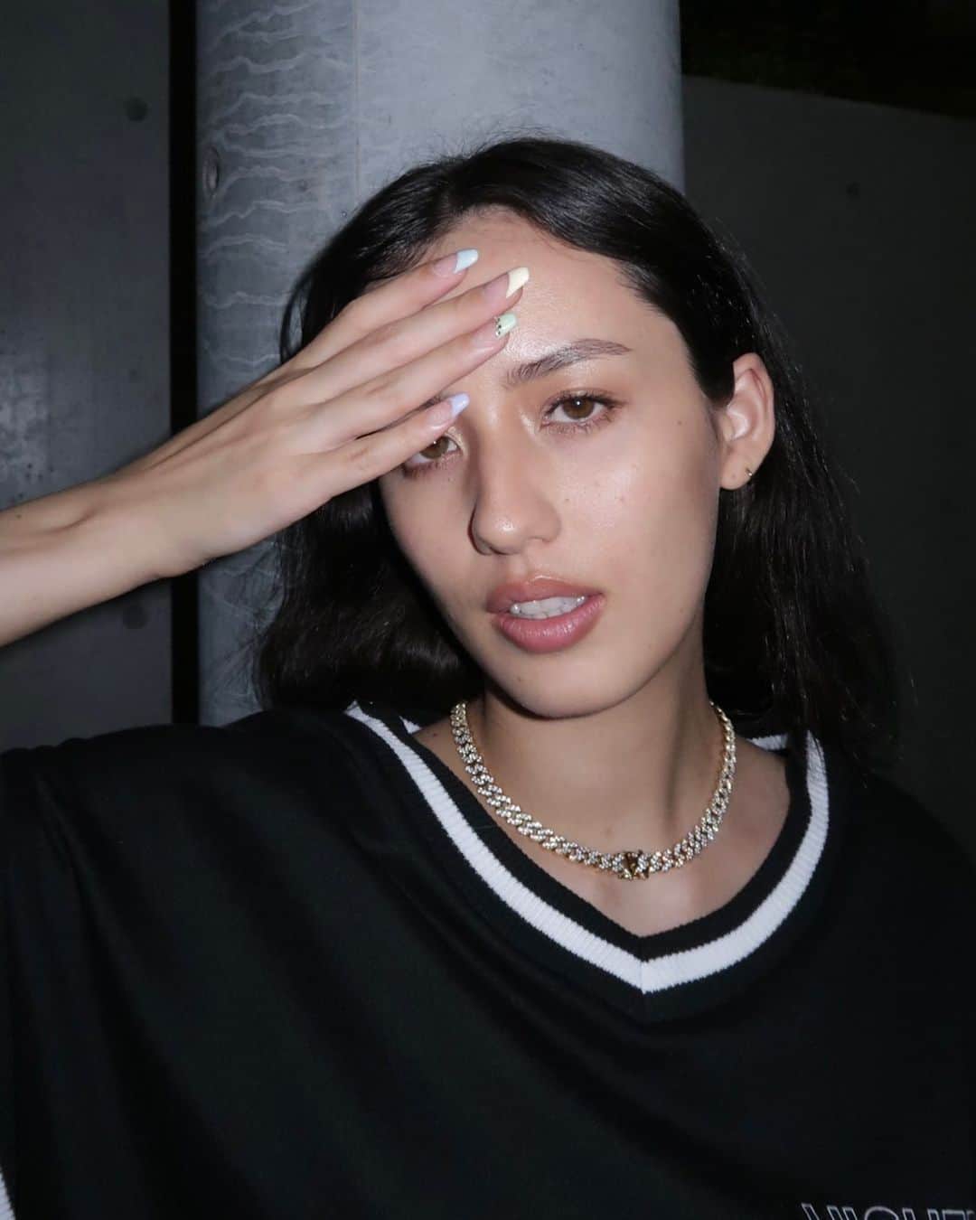のインスタグラム：「Peep the new nails 👀🌈」
