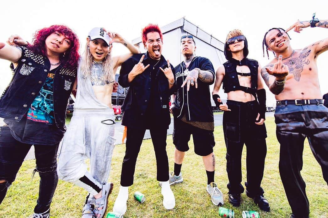 Crossfaithさんのインスタグラム写真 - (CrossfaithInstagram)「DEAD POP FESTiVAL 2023 ありがとうございました！ 「解」の名通りの光景を作り上げられたかと思います😈  Thank you @deadpopfest_official for having us! You guys have been crazy in last few years but you went extra CRAZY tonight!  Photo by @cazrowaoki」6月25日 23時13分 - crossfaithjapan