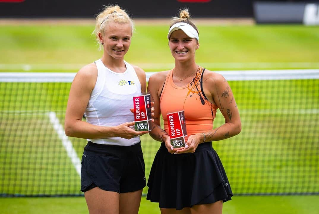 カテリナ・シニアコバさんのインスタグラム写真 - (カテリナ・シニアコバInstagram)「Runners up this time 🎾 but keep working 💪🏻 @marketavondrousova」6月25日 23時23分 - siniakovakaterina