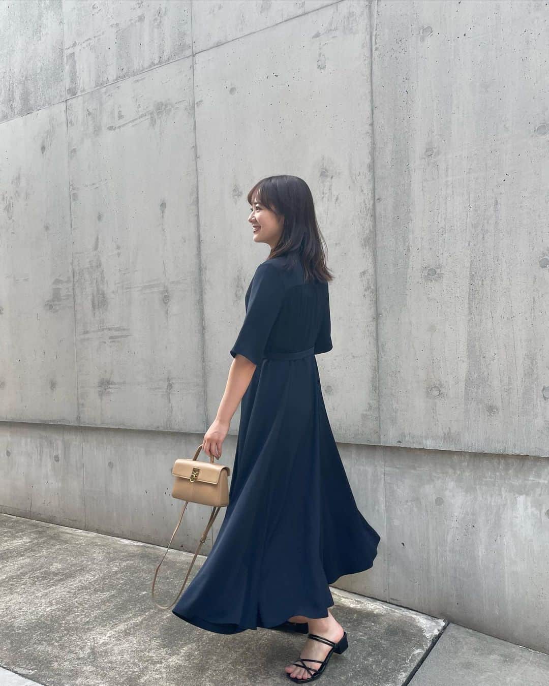 牛田英里のインスタグラム：「休みの日のランチが幸せ〜 みんなに褒めてもらえた @anuans.official のワンピ🌿 気になるところ隠しでサラッと綺麗に着れるの嬉しい🌷  #ワンピース #アニュアンス #anuans」