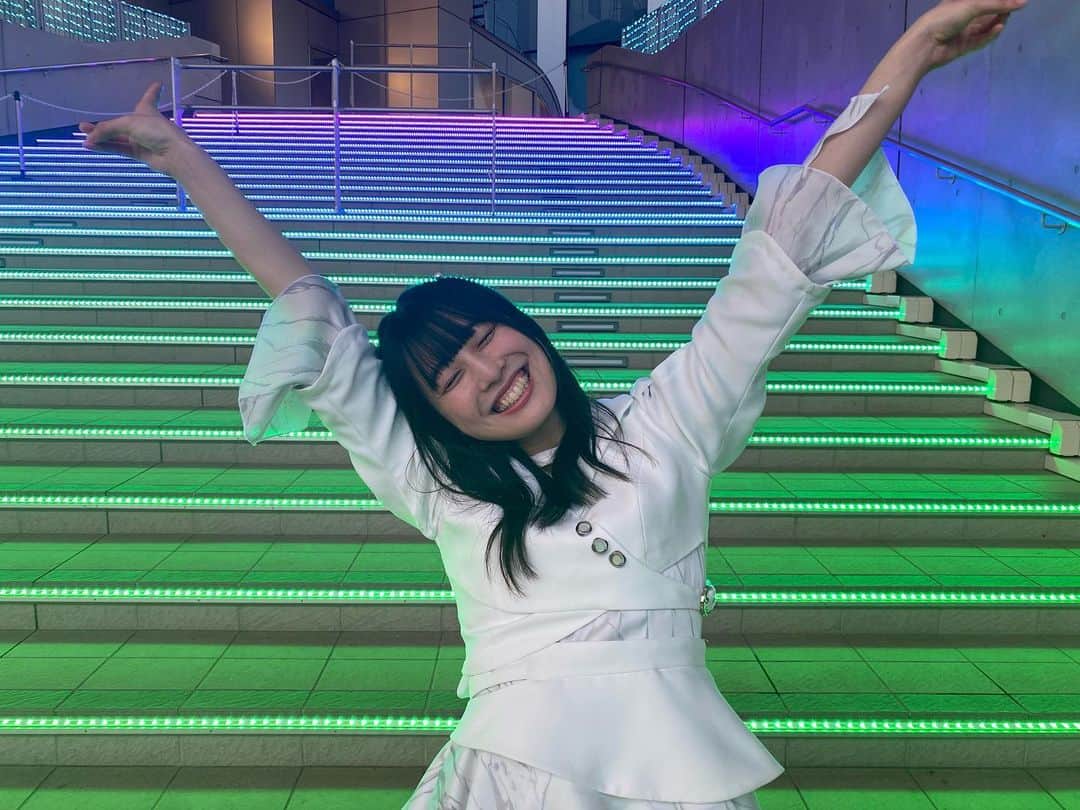 のインスタグラム：「・wonder little love リリイベ完走ありがとうございました！楽しかった これは今日の写真撮って出しです、150枚以上撮った写真の中から楽しそうなものです⚡️  #ukka #茜空 #ありがとう」