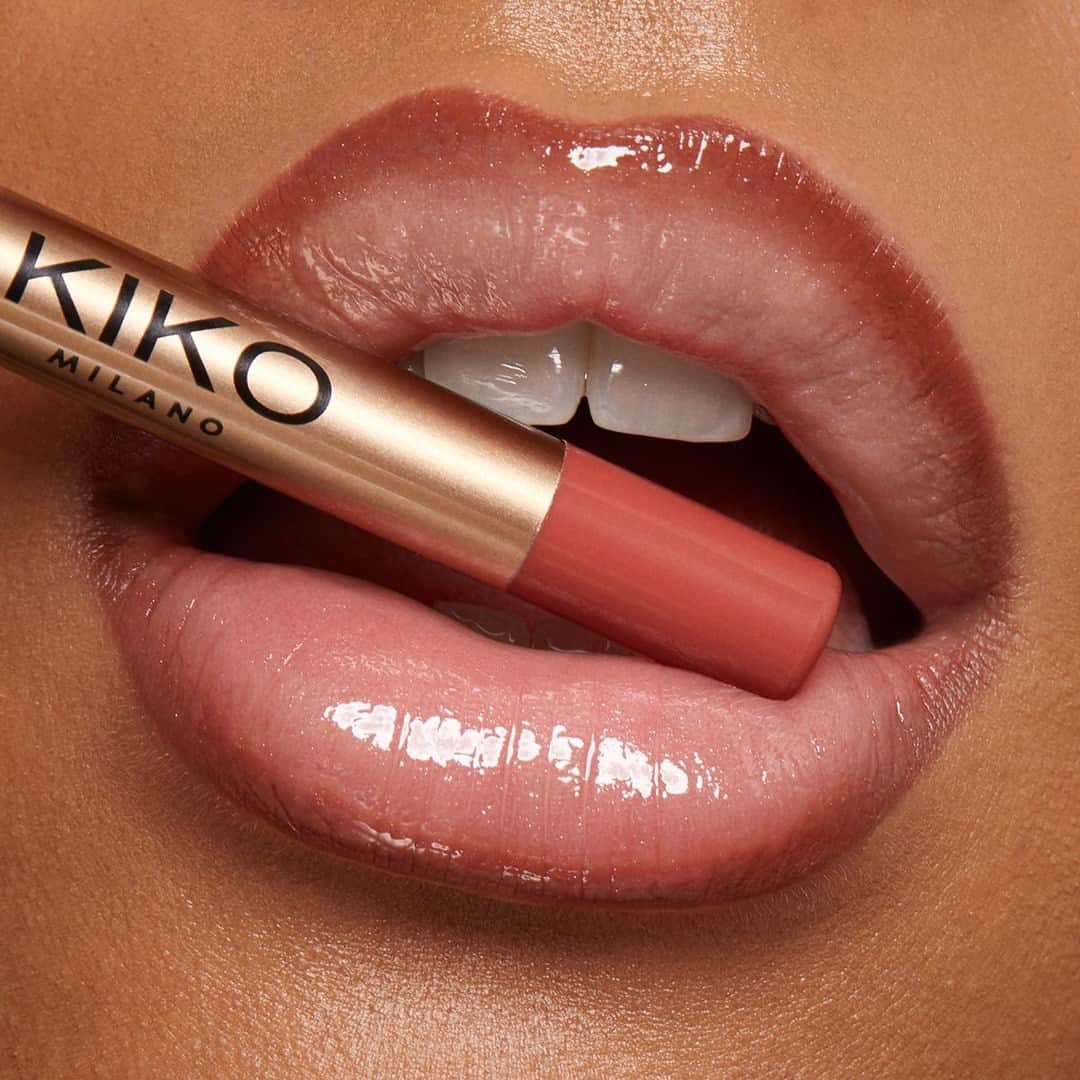 KIKO MILANOさんのインスタグラム写真 - (KIKO MILANOInstagram)「Looking for the ultimate #LipCombo? We got you! Our Creamy Comfort Lip Liners and 3D Hydra Lip Glosses are a match made in heaven ☀️ ⁣ ⁣ #KIKOLips #nudelips #ombrelips #lipgloss #lipliner⁣ ⁣ 3D Hydra Lipgloss 19 - New Creamy Colour Comfort Lip Liner 20⁣」6月26日 0時00分 - kikomilano