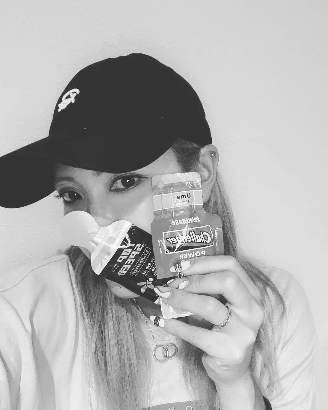 國武愛美のインスタグラム：「. 2022-23シーズンもchallengerのおかげでシーズンを戦い抜くことができました！ . どんなスポーツにも使えるものだと思います。 例えば ・体力はそんなにいらないけど、集中力を長く続かせたい ・体力が必要なスポーツ などなど色んなスポーツに適しています！ スポーツやっている方、是非一度試してみてください🌟 気になった方DMください💡 . 今後もサポートしていただけると嬉しいです！ . . #パワースポーツ社 #challenger #チャレンジャー #パラチノース #女子サッカー」