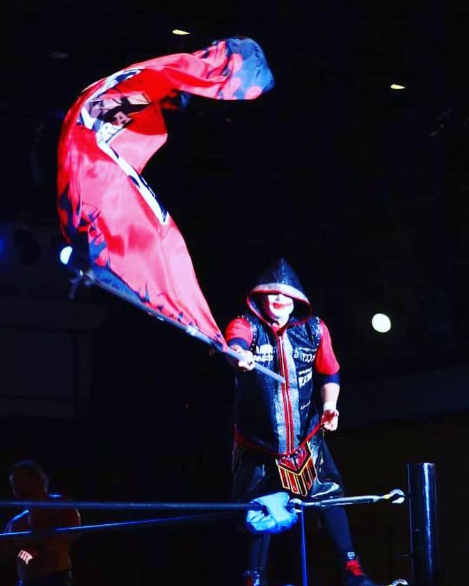 KAZMA SAKAMOTOのインスタグラム：「ハタフリオ‼️  #fitness  #training  #workout  #筋肉 #筋トレ #トレーニング #ジム #ワークアウト  #kazmasakamoto #prowrestling #プロレス #プロレスラー #エニタイムフィットネス #ゴールドジム  #ProWrestling #rude #heel #villain  #GLEAT #GPRO #LIDET #GPP #ガチムチ #バルクオーケストラ #BULKORCHESTRA #🚩」