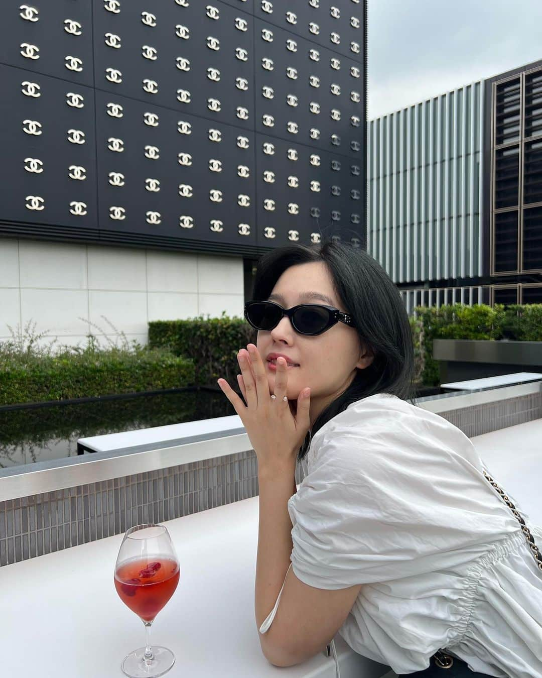 久住小春のインスタグラム：「🕶️」