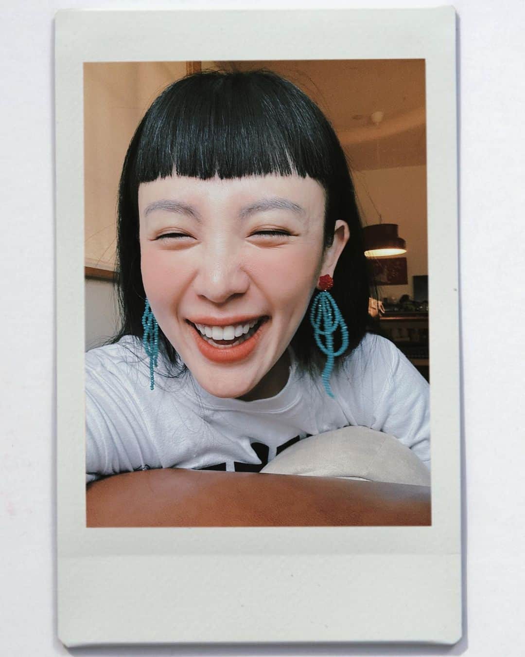 ウェイ・ルーシュエンのインスタグラム：「我好棒，新歌寫好了。 #這麼可愛真是拿自己沒辦法」