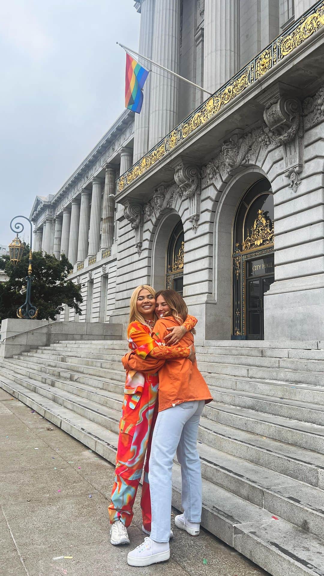 ヘイリー・キヨコのインスタグラム：「Happy Pride 🫶🏼🌈🫶🏼 We love you 🥰」