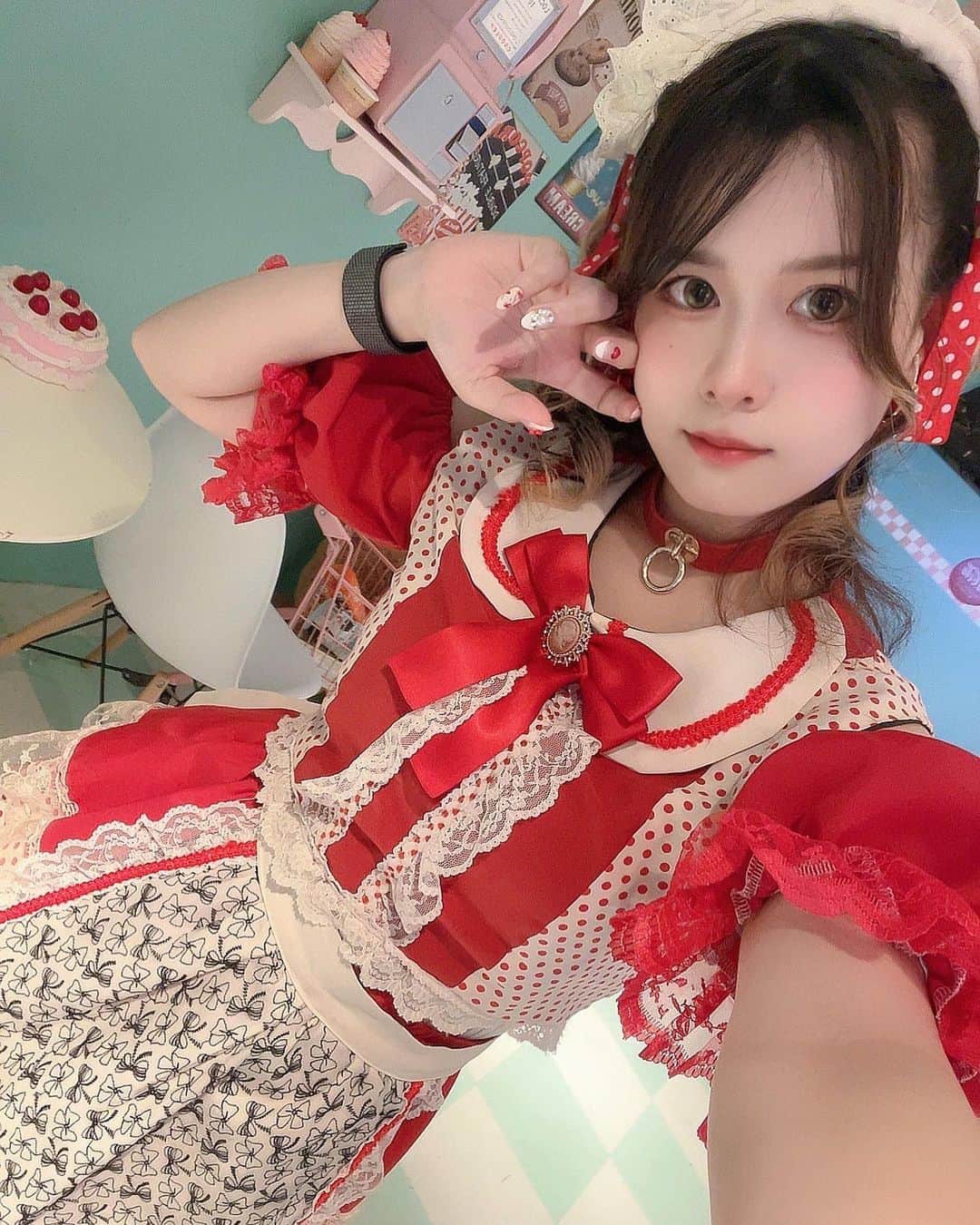 七瀬さくらのインスタグラム：「Neonさんでゲスト出勤でした🫶 皆来てくれて、遠隔してくれて、ありがとうございました♥️ お洋服に合わせたヘアメイクとネイルありがとうございました🍒  次回のゲスト出勤は、来月15日です❕  hair @groove_plus  nail @kimi.k_nail   #コンカフェ #コンカフェキャスト   #RTは可愛いの再放送 ──────────────── #ショートカット女子 #インスタグラビア #グラビアモデル #コスプレイヤー  #ビジョビ #女内衣 #グラドル自画撮り部 #cosplayersofinstagram #cosplayer #코스프레 #角色扮演 #gravure #Japanesegirl #自拍 #模特 #그라비아 #수영복 #모델 #凹版印刷 #屁股 #内裤 #泳衣 #라이키 ────────────────」