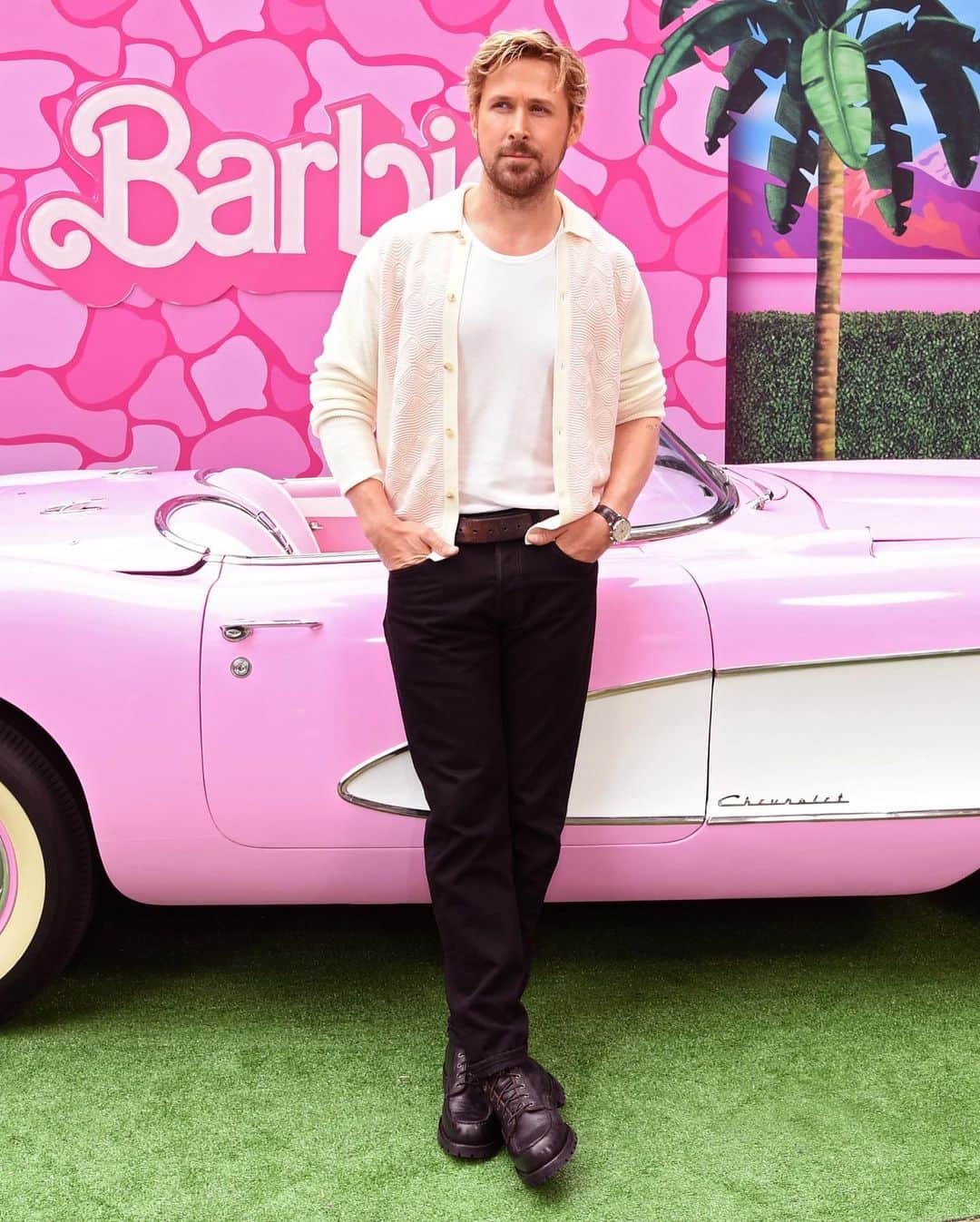 Just Jaredさんのインスタグラム写真 - (Just JaredInstagram)「Margot Robbie and Ryan Gosling attend the #Barbie movie photo call and press junket in Beverly Hills ahead of the movie's release.  #MargotRobbie #RyanGosling Photos: Getty」6月26日 3時07分 - justjared