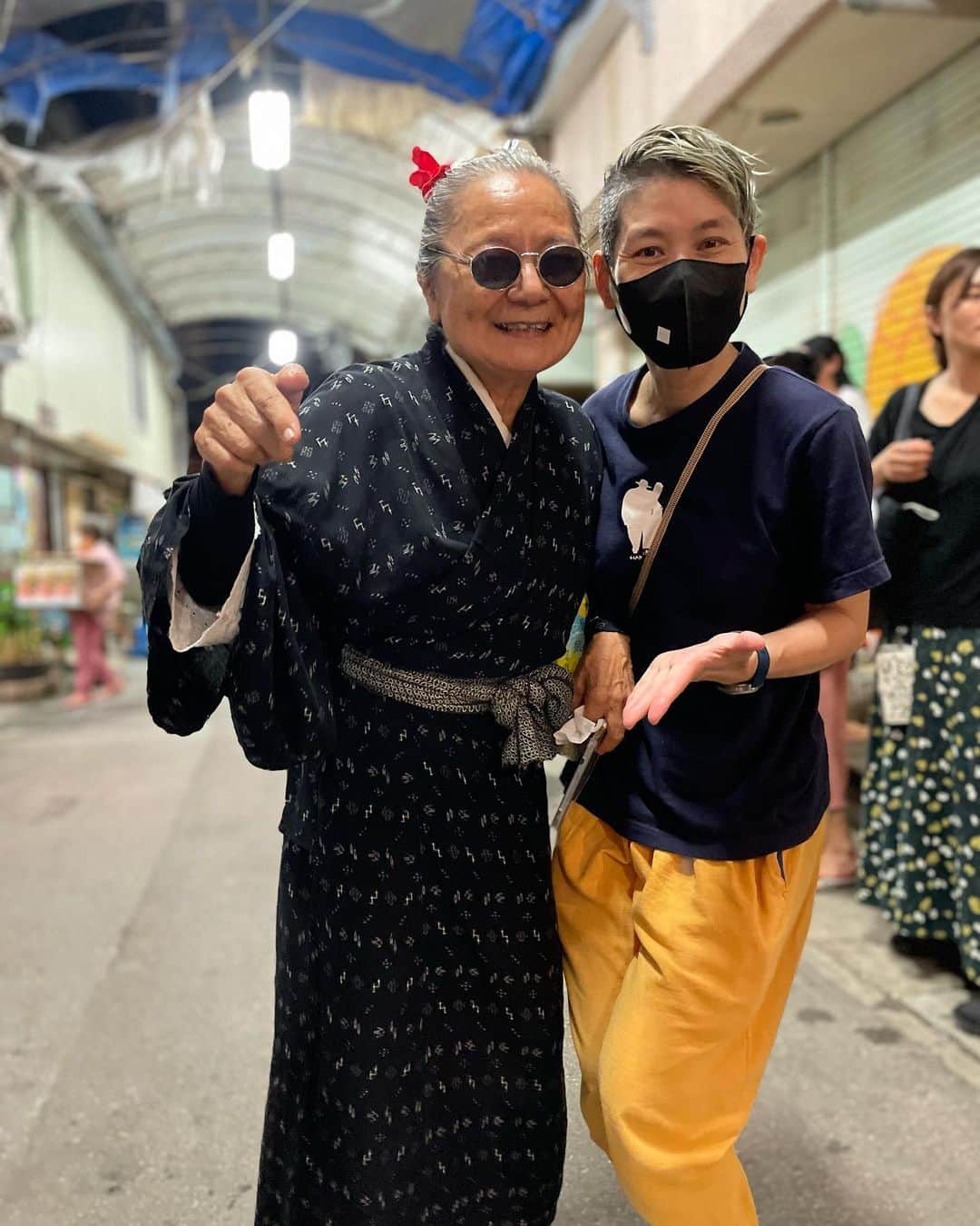 タテタカコさんのインスタグラム写真 - (タテタカコInstagram)「『歌えマチグヮー』で拝見していたおばぁラッパーズさん、栄町市場祭りのステージでお目にかかれて、ありがとうございました！」6月26日 3時12分 - tatetakako