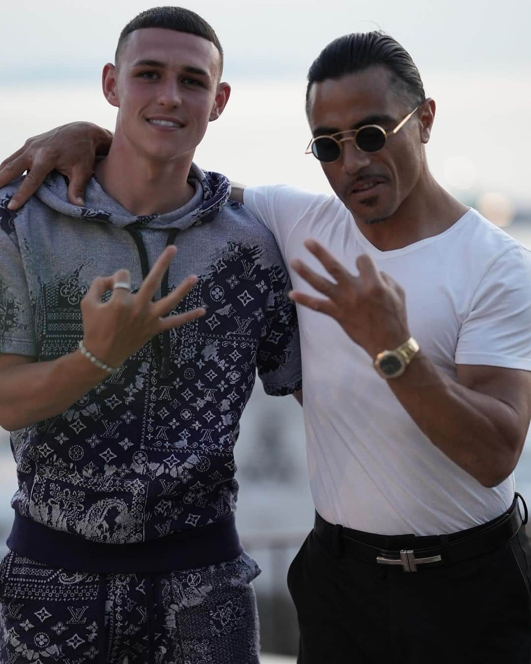 Saltbae（ヌスラット・ガネーシュ）さんのインスタグラム写真 - (Saltbae（ヌスラット・ガネーシュ）Instagram)「Nice to see you my friend 🤝」6月26日 3時25分 - nusr_et