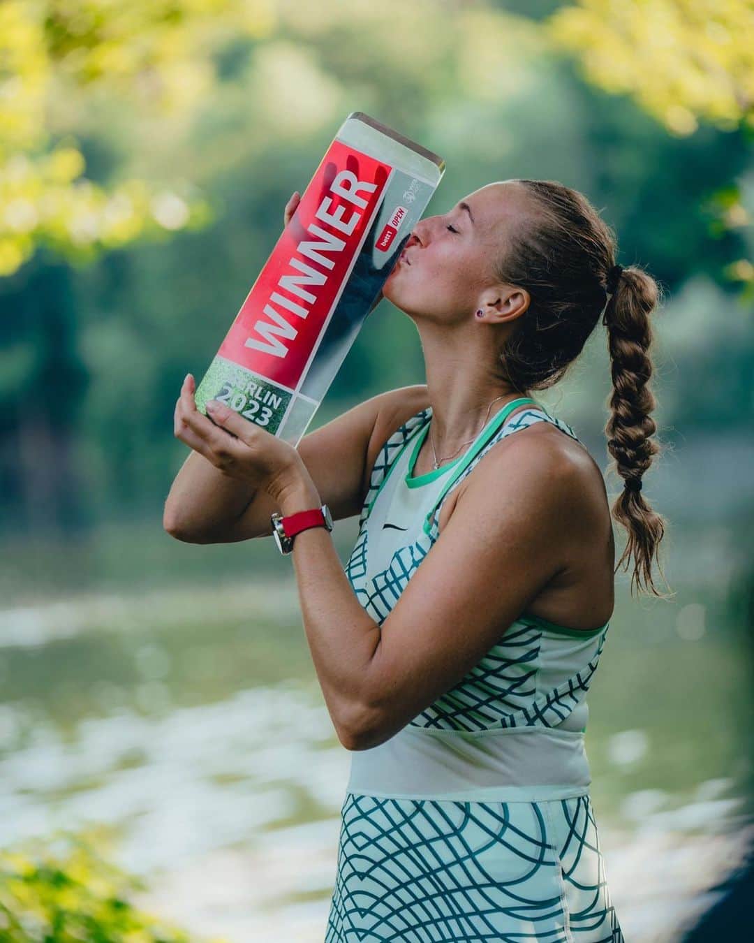 のインスタグラム：「The 31st means just as much as the first. Thank you all for believing in me and staying with me on this journey. Berlin, you were as beautiful as your grass courts 🙏❤️🏆  @bett1open」