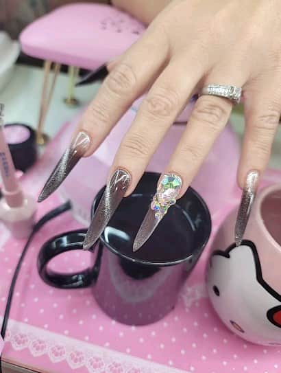 Max Estradaのインスタグラム：「Enailcouture.com precious minerals color change gels  Enailcouture.com new 123go bubble gum gel,  solid glue gel♡ vegan and Hypoallergenic.  Made in America 🇺🇸The moment so many have been waiting for is finally here! Enailcouture.com 123go maximum square is the longest flat boxy square pre made full coverage gel nail in the game. We also dropped xs sculpture square and magical ice hologram stickers☆Enailcouture.com 123go 5XL Coffin nails are the longest full coverage pre made gel nails in the world. They are EVERYTHING, made in America.Enailcouture.com new product drop ♡!~ 123go diy gel and our new charm nail stickers 😍Enailcouture.com made in American ♡!~Enailcouture.com 123go pre made gel nails are the game changer !~ perfect nails every time with no smells or dust!~ long lasting and easy removal , made in America! Enailcouture.com  #ネイル #nailpolish #nailswag #nailaddict #nailfashion #nailartheaven #nails2inspire #nailsofinstagram #instanails #naillife #nailporn #gelnails #gelpolish #stilettonails #nailaddict #nail #💅🏻 #nailtech#nailsonfleek #nailartwow #네일아트 #nails #nailart #notd #makeup #젤네일  #glamnails #nailcolor  #nailsalon #nailsdid #nailsoftheday Enailcouture.com」