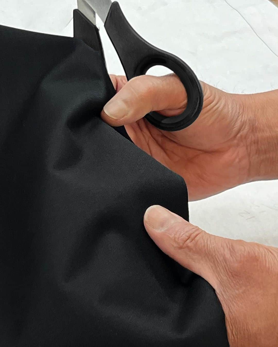 マッカージュのインスタグラム：「SPÉCIALISTES   Specialists in all-season protection since 1999, MACKAGE merges the finest, most responsible fabrics with luxury-forward design, an approach that yields uncompromising construction, enveloping comfort and signature silhouettes.   More on MACKAGE.COM   #MACKAGE #MONDEMACKAGE」