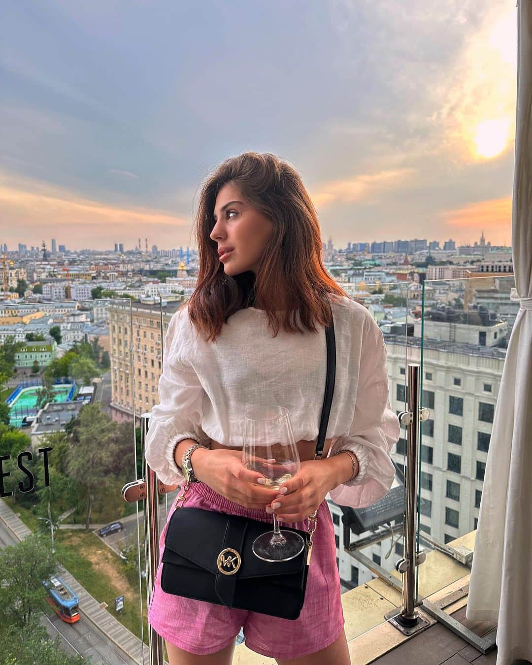 Maria Tarabanskayaのインスタグラム：「Fell in love with this place ❤️  📍Karloson restaurant」
