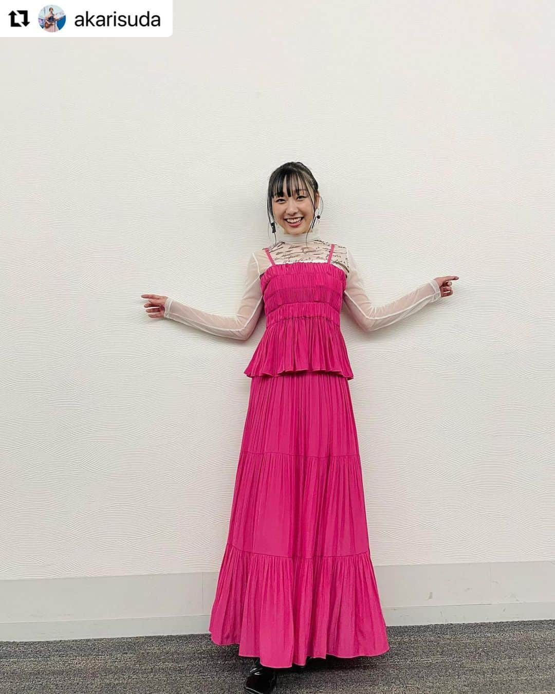 柏木作夢さんのインスタグラム写真 - (柏木作夢Instagram)「M-league🀄️ Akari_san🌹 Dressing👗✨  #サムズポイント #須田亜香里 san #スタイリスト #SAMUKASHIWAGI #柏木作夢  #Repost @akarisuda with @use.repost ・・・ ちょっと前の熱闘Mリーグ衣装 2パターン💖🖤#須田亜香里衣装   ☀️今週のスケジュール☀️ （増えたり複雑だったりなのでまとめました）  6月22日(木) ●【須田亜香里×大倉士門 ASUNAL TREASURE】 アスナル金山 18:30〜公開録音 @asunalkanayama   6月23日(金) ●FM AICHI 20:30〜 【須田亜香里×大倉士門 ASUNAL TREASURE】  6月24日(土) ●テレビ愛知 18:30〜 【千原ジュニアの愛知あたりまえワールド】 @atarimae_tva   ●MBSラジオ 25:30〜生放送 【オレたちゴチャ・まぜっ！】  6月25日(日) ●【高校生のためのメタバース進学ガイダンス】 9:45〜生配信  ●ABEMA 12:00〜生放送 【#abema的ニュースショー 】  ● 【R-1チャンピオン田津原理音の優勝特番】 カンテレ・フジテレビ系全国ネット 24:30〜  ●テレビ朝日 & ABEMA 【#熱闘mリーグ 】  ●【中日新聞】コラム連載 #てくてく歩いてく」6月26日 4時12分 - samukashiwagi