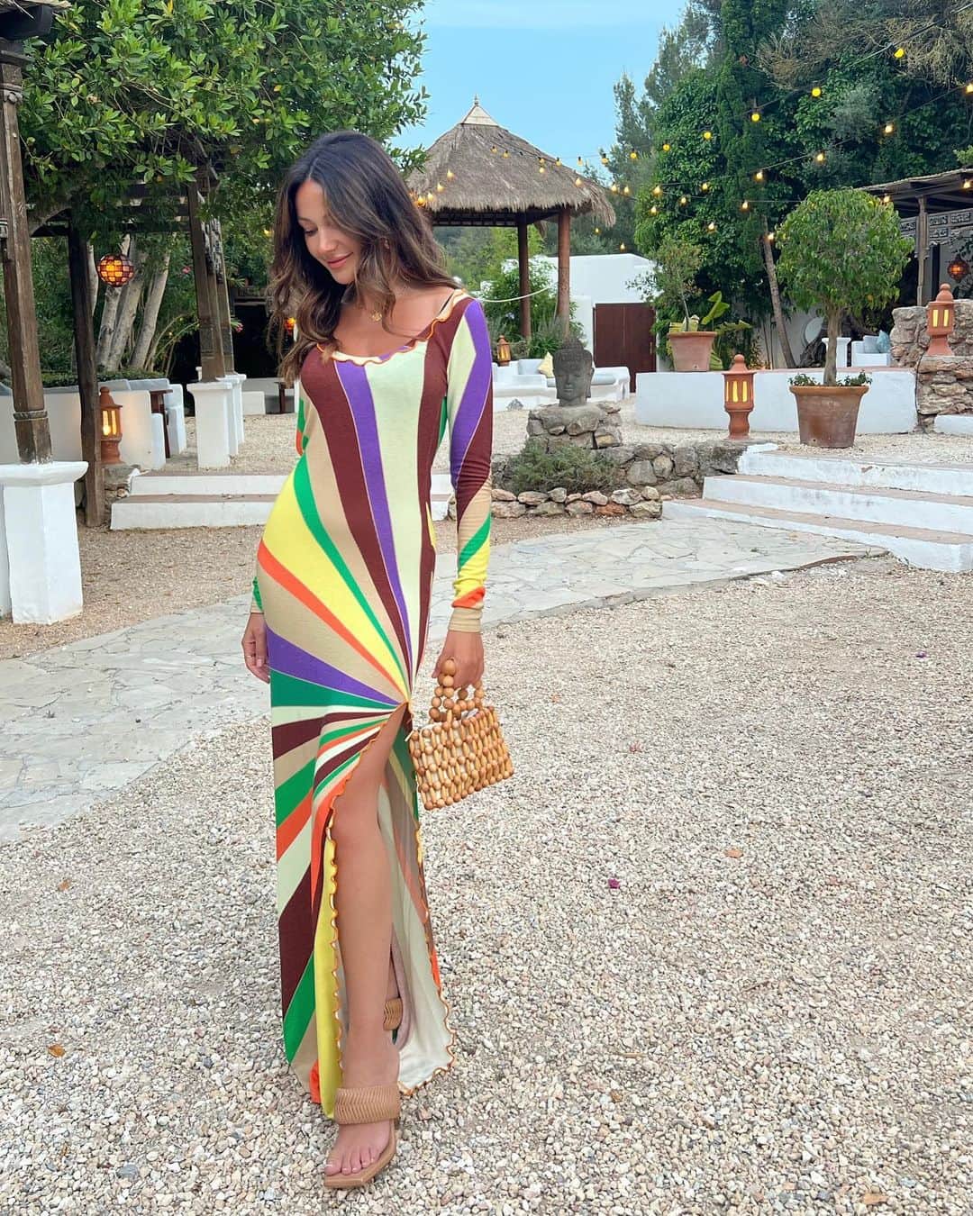 のインスタグラム：「🌈🏝️🍊☀️💜🥥」