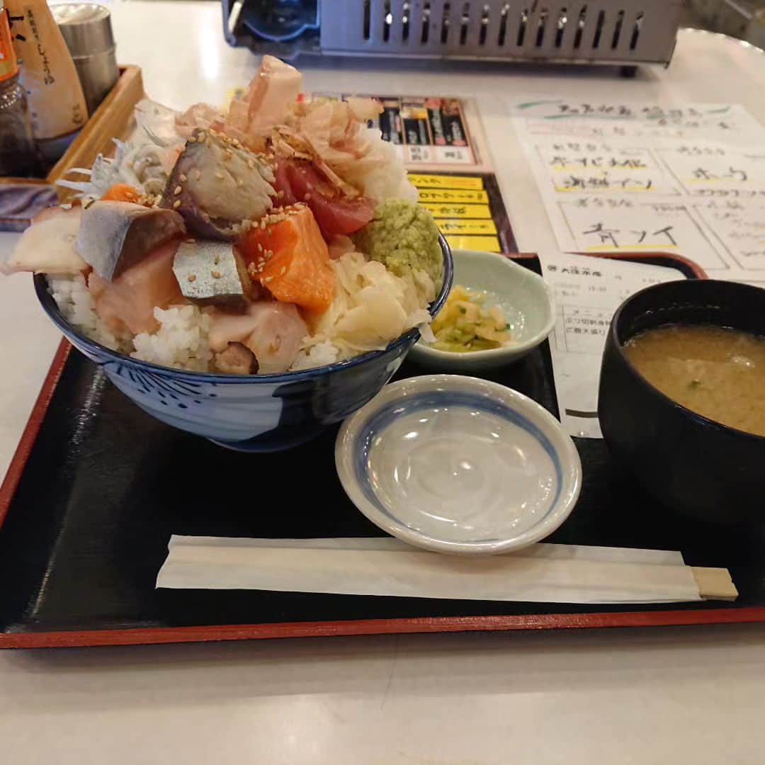 グレート義太夫のインスタグラム：「のり弁丼。 弁当なのか丼なのか❗ #大庄水産狛江店」