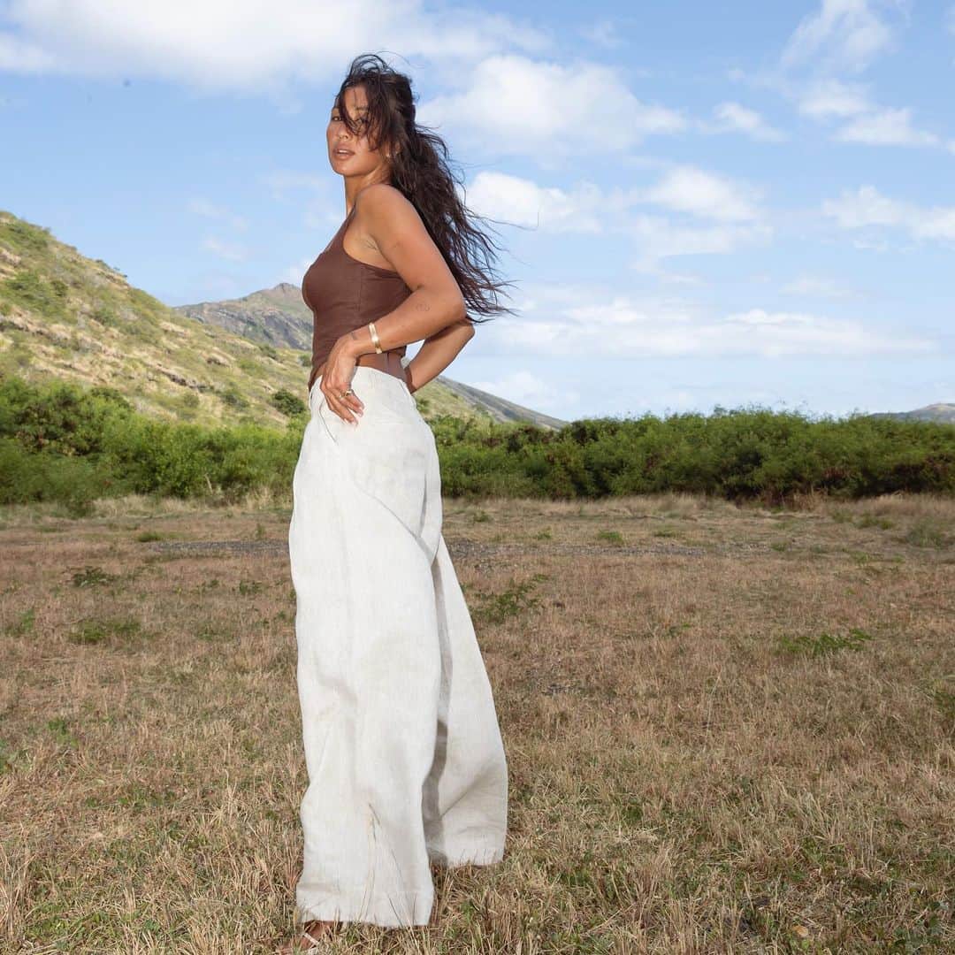 ケリア・モニーツさんのインスタグラム写真 - (ケリア・モニーツInstagram)「Linen’s for summer 🌬️ find it all at @reformation  #Refbabe」7月1日 4時30分 - keliamoniz