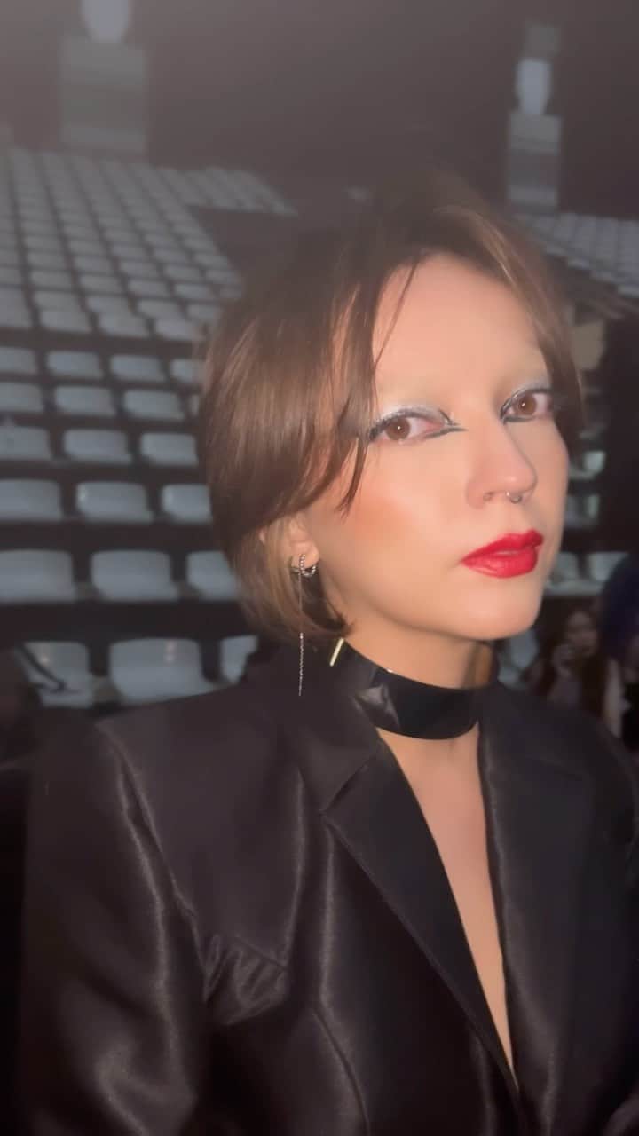 栗原貴史のインスタグラム：「2023 L’oreal Professionnel Business Forum in インドネシア  Terima kasih！！！！  model @indirasvari   special assist  @takasaki_aoi   @inoa_official_fansite  @lorealpro_education_indonesia @lorealindonesia @lorealpro  #LorealProID #iNOAhairID #ScalpAdvancedID #hairtok #lorealprohairtech   @peekaboo_newoman_shinjuku @peekabooacademyofficial @peekaboosalonsofficial @peekaboo_webacademy  #新宿美容室  #newoman新宿  #骨格補正  #骨格補正カット #ボブ  #グラボブ  #ショートヘア #ショートカット #ショートボブ #丸みショート #ゆとりショート #shortcut #hairistyle #contrastdesign #contrastcolor #bob #peekabooneeomanshinjuku」