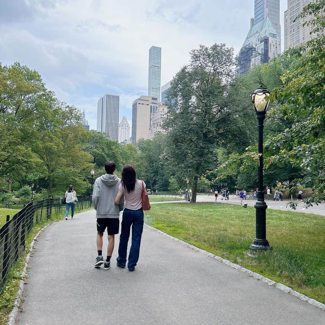 ソン・テヨンさんのインスタグラム写真 - (ソン・テヨンInstagram)「: #centralpark  #summitonevanderbilt   고마워요💙M.B family」6月26日 8時12分 - sontaeyoung_official