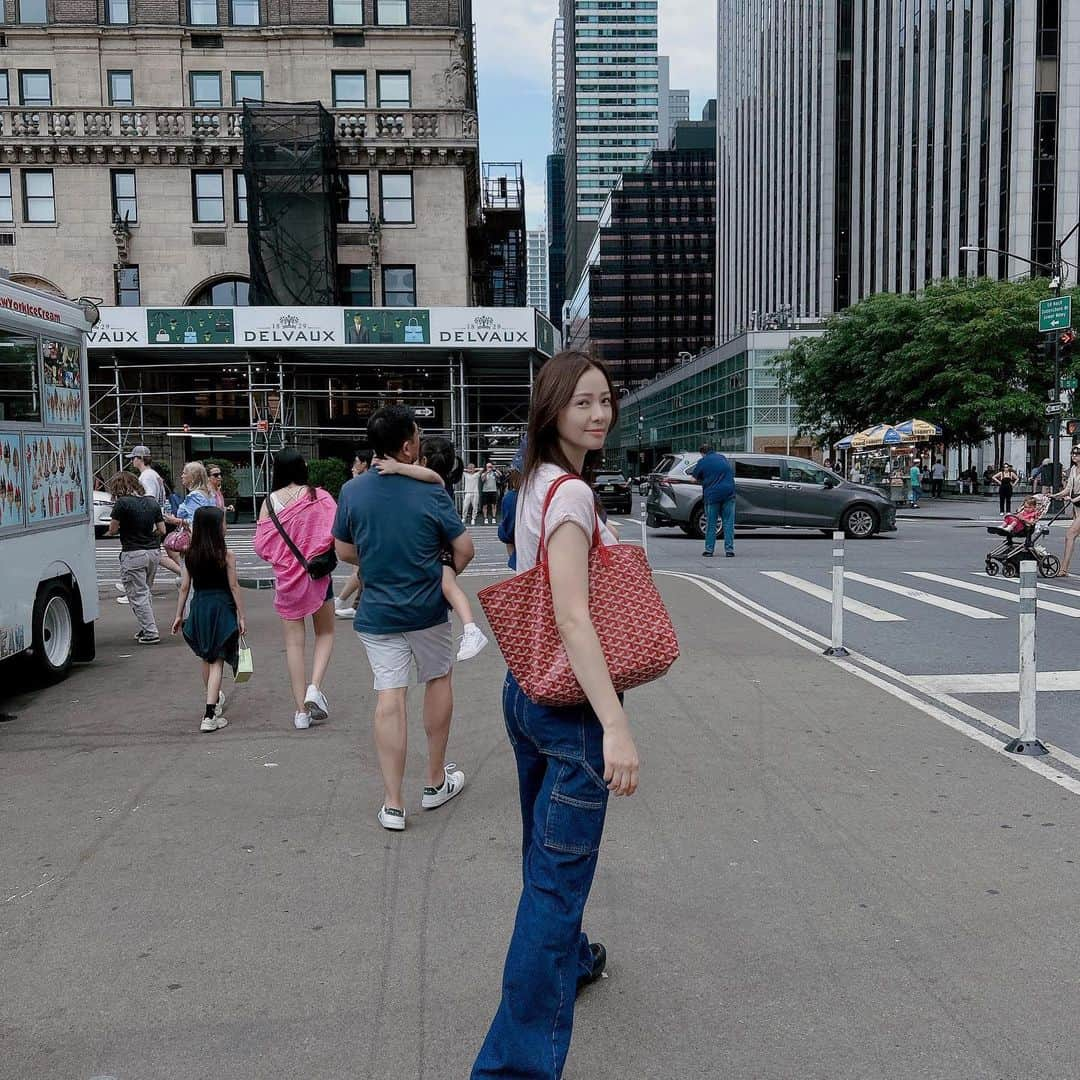 ソン・テヨンさんのインスタグラム写真 - (ソン・テヨンInstagram)「: #centralpark  #summitonevanderbilt   고마워요💙M.B family」6月26日 8時12分 - sontaeyoung_official