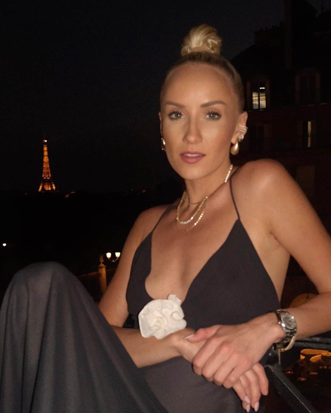 ナスティア・リューキンのインスタグラム：「je t'aime 🩶」