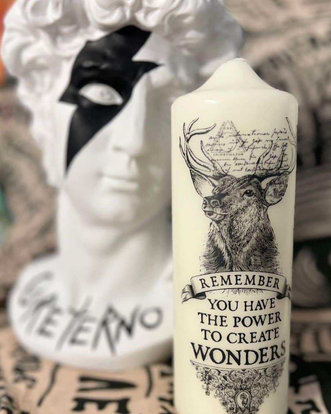 ミシェル・トラクテンバーグのインスタグラム：「You have the power to create wonders!! ⚡️#sunday #motivation」
