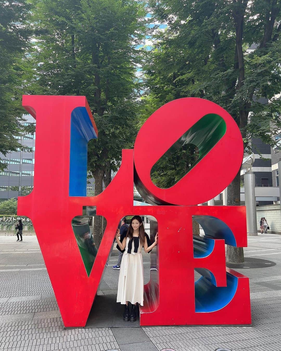 坂井朝香のインスタグラム：「観光客みたいになって めちゃくちゃ恥ずかしかった🤣」
