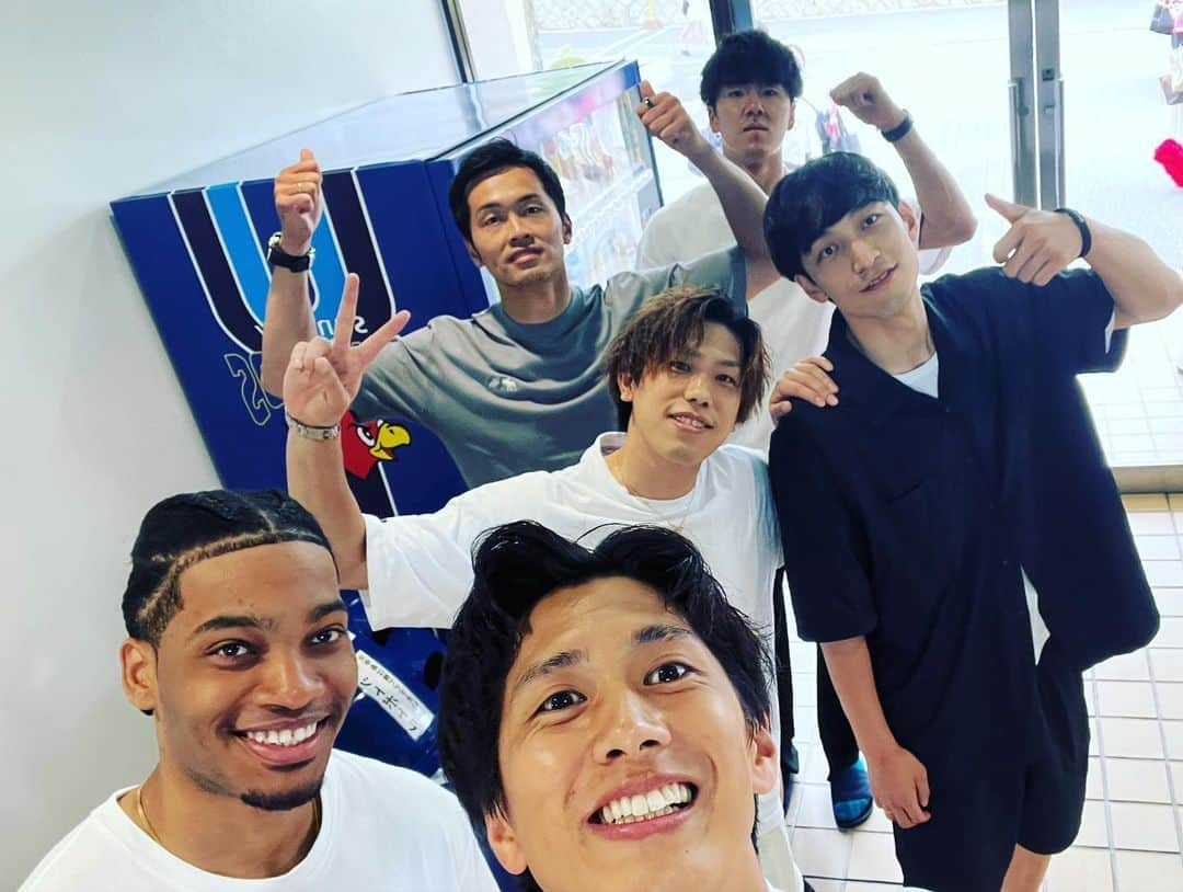 大宅真樹さんのインスタグラム写真 - (大宅真樹Instagram)「サンバーズファン感謝祭 ありがとうございました‼︎  楽しい時間を皆さんと共有できて最高な1日になりました😌👍  #サントリーサンバーズ #ファンクラブ継続で🫡 #お写真使わせていただきたます🙇」6月26日 9時37分 - ma_kn9