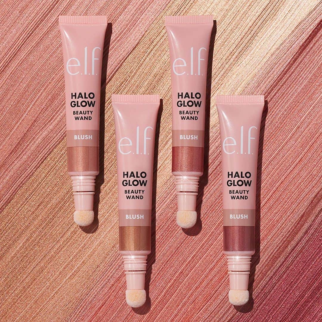 e.l.f.さんのインスタグラム写真 - (e.l.f.Instagram)「The summer of GLOW 🤩 Halo Glow Blush Wands give your cheeks a radiant flush and pretty pop of color as they effortlessly blend into skin ✨  Available in 4 shades: 🕯️Candlelit 🪄Magic Hour 💖Rosé You Slay 🍓Berry Radiant  Tap to shop for $9 🌟 #elfhaloglowwands #elfcosmetics #eyeslipsface #elfingamazing #crueltyfree #vegan」6月26日 9時59分 - elfcosmetics
