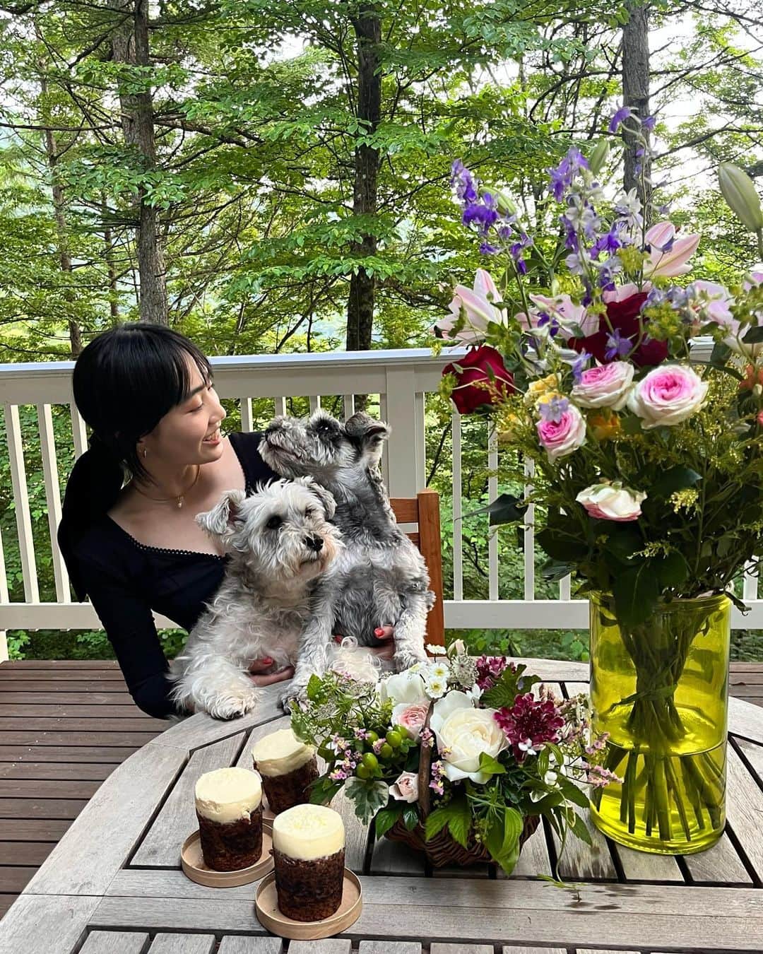 渡邉香織のインスタグラム：「🎂33歳、いい歳になる予感がするわ！🌷たくさんのおめでとうをありがとうございます☺️今年もパパイヤ食べた🌴大好きなキャロットケーキも食べた🥕  2023.6.25」