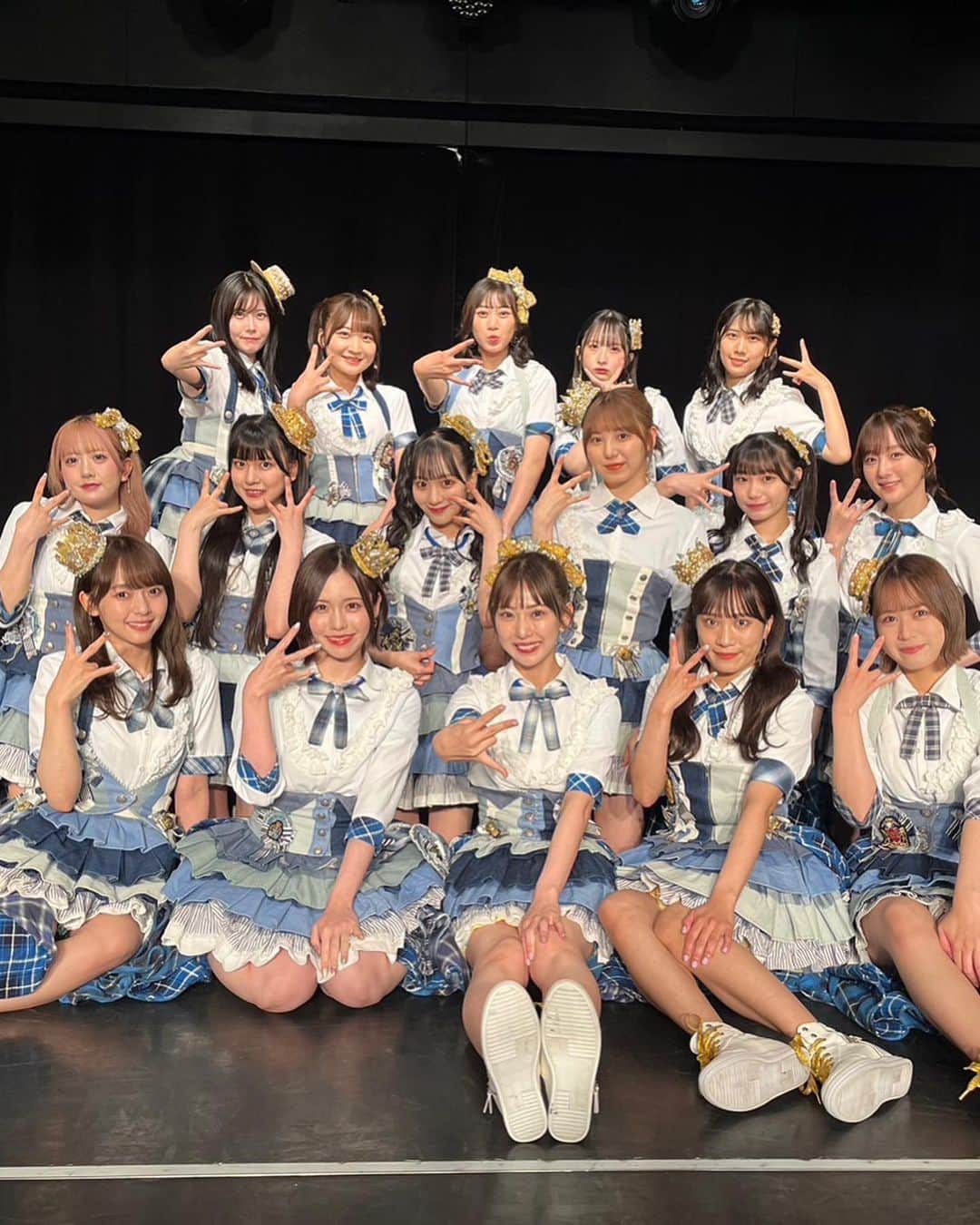 林美澪さんのインスタグラム写真 - (林美澪Instagram)「#SKEフェスティバル 公演 千秋楽✨️  7年続いたSKEフェスティバル公演。 私は昨年5月11日に初出演させていただいてから1年という短い期間でしたが、たくさんの思い出を作ることができました🍀  キラキラした「THE アイドル」な この公演がとっても大好きです🥹💗  SKEフェスティバルで学んだことを活かして、新公演「声出していこーぜ!!!」をより良いものにできるよう頑張ります！  応援してくださった皆様、ありがとうございました！💞  #SKE48 #劇場公演 #千秋楽 #jc3 #09 #14歳 #林美澪」6月26日 20時57分 - mirei.0310