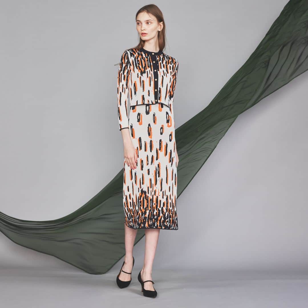 Double Standard Clothingのインスタグラム：「. NEW ARRIVAL 2023 PRE-FALL COLLECTION . [TOPS] CORCOVADO / Night Dewニットカーディガン price. 44,000円(税込) color. ホワイト size. 36 / 38 . [BOTTOMS] CORCOVADO / Night Dewニットドレス price. 86,900円(税込) color. ホワイト size. 36 / 38 . ------------------------------------------ #doublestandardclothing #tokyo #corcovardo #DSC #sov #nightstore #fashion #ootd #2023prefall」