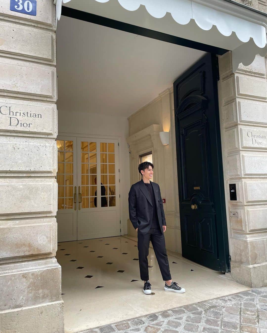田中碧さんのインスタグラム写真 - (田中碧Instagram)「. Dior  It was amazing show, amazing atmosphere and amazing history. I'm glad my first show was Dior.  Thank you for inviting me🤍  @dior  #diorsummer24 #pariscollection  #🤍 #🇫🇷」6月26日 21時00分 - tnk_0910