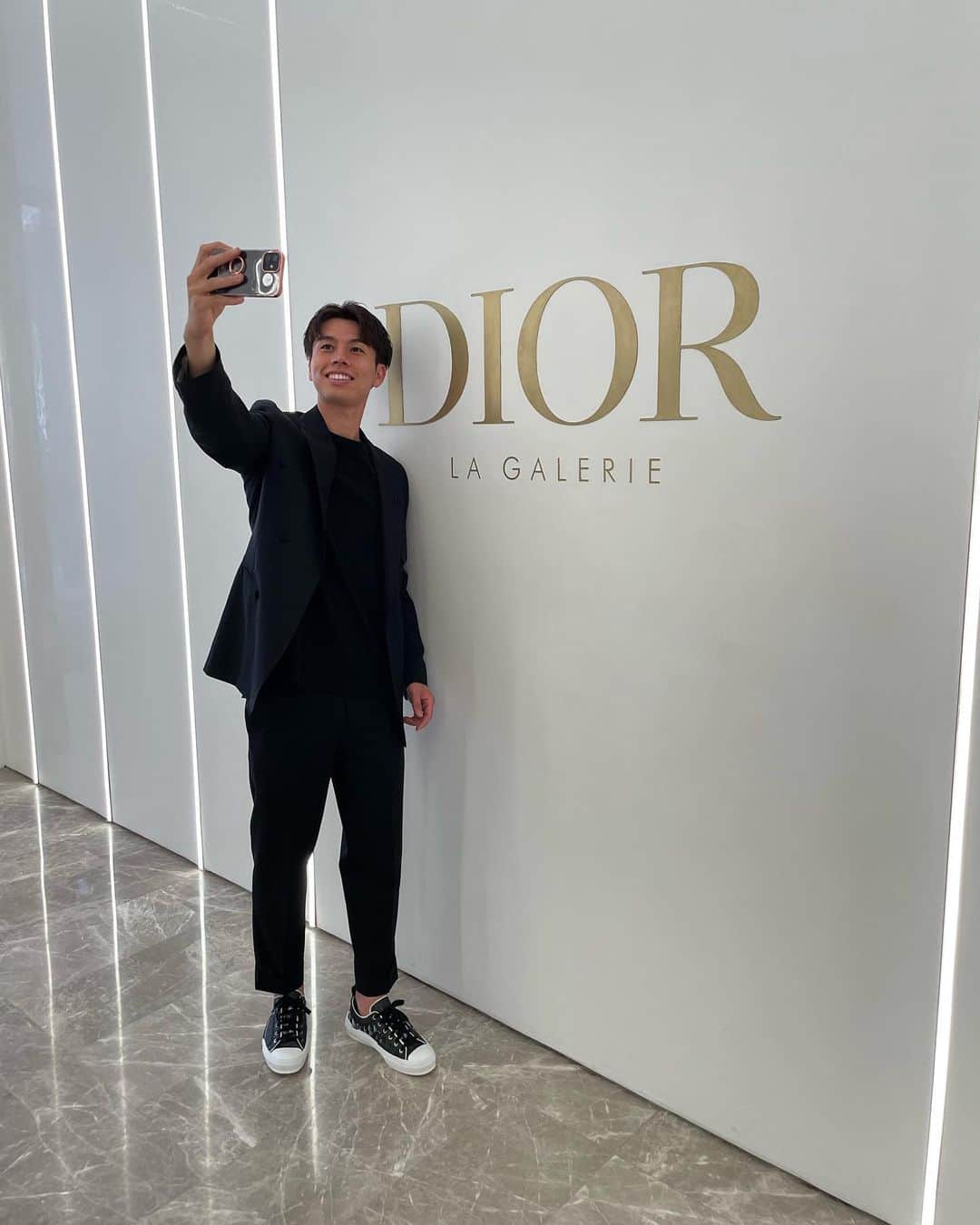 田中碧さんのインスタグラム写真 - (田中碧Instagram)「. Dior  It was amazing show, amazing atmosphere and amazing history. I'm glad my first show was Dior.  Thank you for inviting me🤍  @dior  #diorsummer24 #pariscollection  #🤍 #🇫🇷」6月26日 21時00分 - tnk_0910