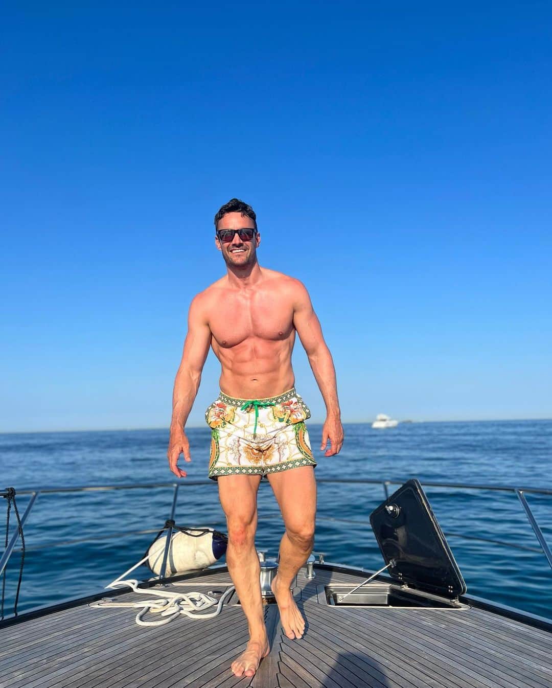 トム・エバンスのインスタグラム：「Sundays 😎⚓️」