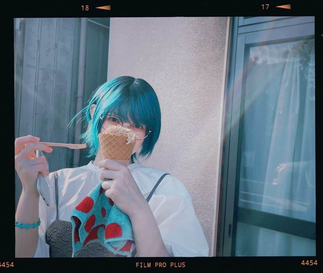 日南響子（珠麟）のインスタグラム：「.. 皆様お元気ですか◡̈☼🍦 毎日暑い日が続くねｪ.𖤥𖤘⋆*𓅫」