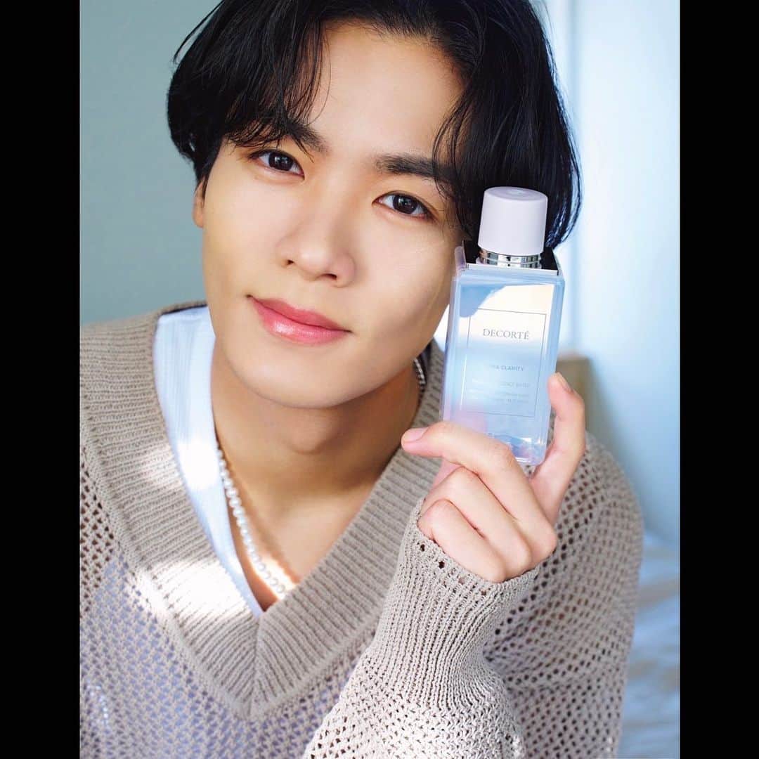 川村壱馬のインスタグラム：「@maquia.magazine  @decorte_official  #コスメデコルテ #イドラクラリティ」