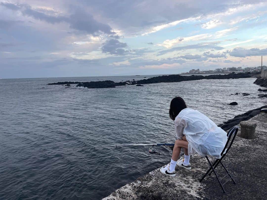 カン・イェウォンさんのインスタグラム写真 - (カン・イェウォンInstagram)「한치 잡으셨어요?  만나는거죠😀」6月26日 19時43分 - kangyewon0315
