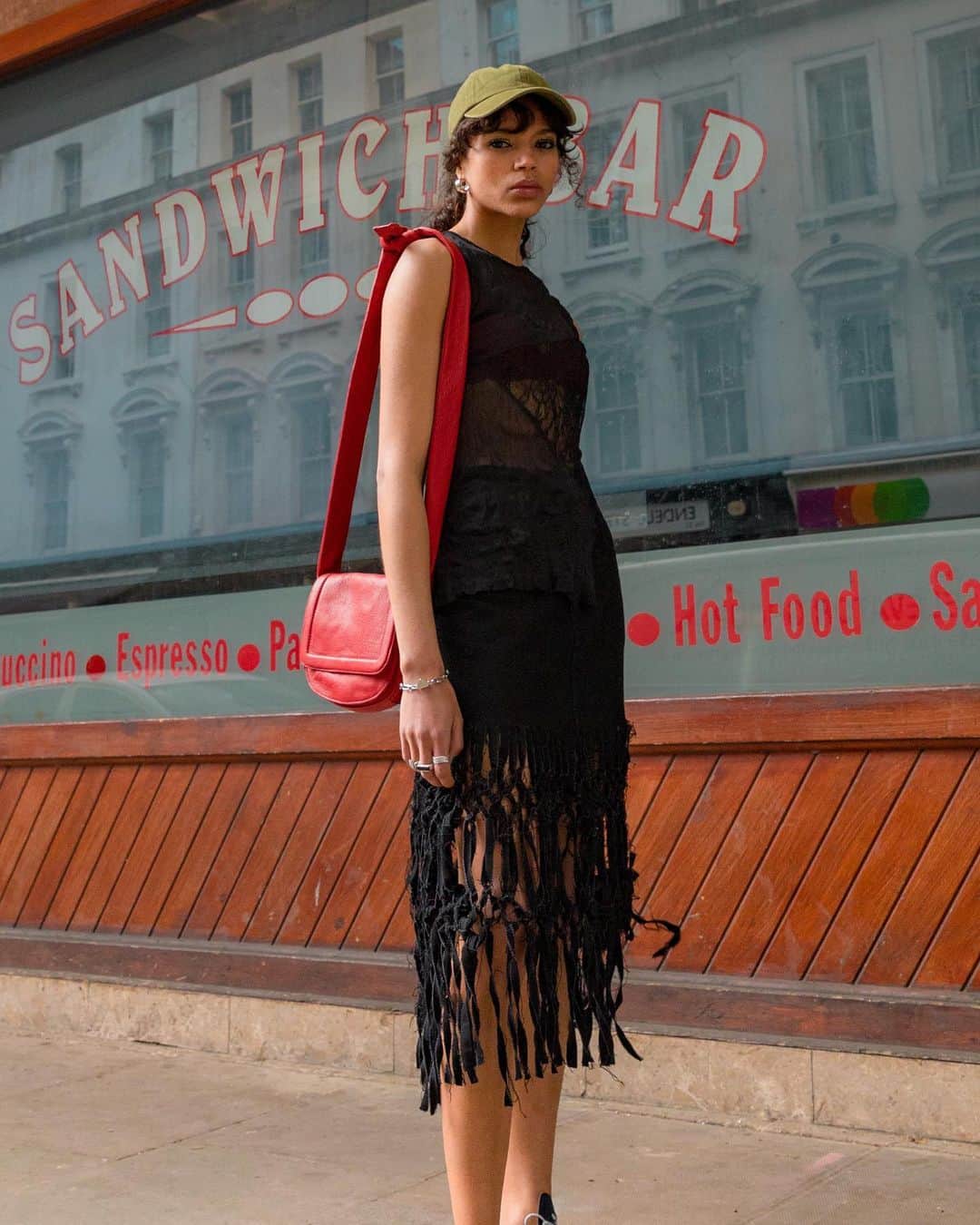 トップショップさんのインスタグラム写真 - (トップショップInstagram)「Loves a long walk to the coffee shop.   The crinkle lace vest [130581515] The denim macrame skirt [128825607]」6月26日 19時52分 - topshop