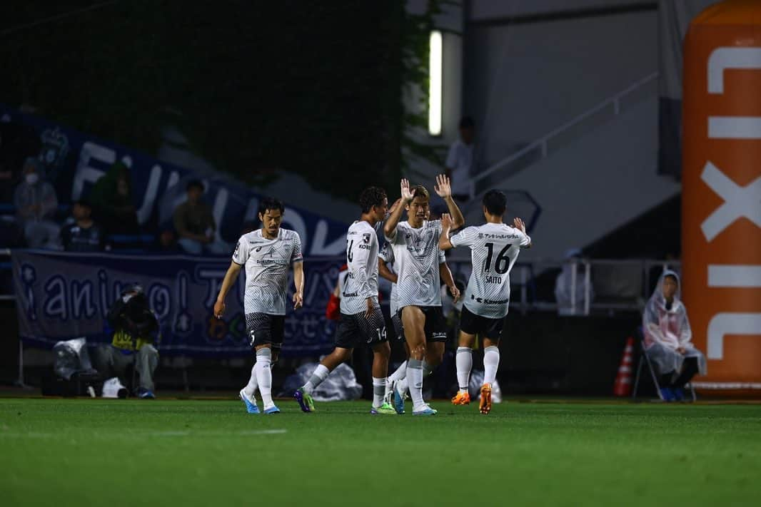 齊藤未月さんのインスタグラム写真 - (齊藤未月Instagram)「. 3 points! Thank you always   #visselkobe  #楽天モバイル #一致団結 #16」6月26日 19時54分 - mitsukisaito