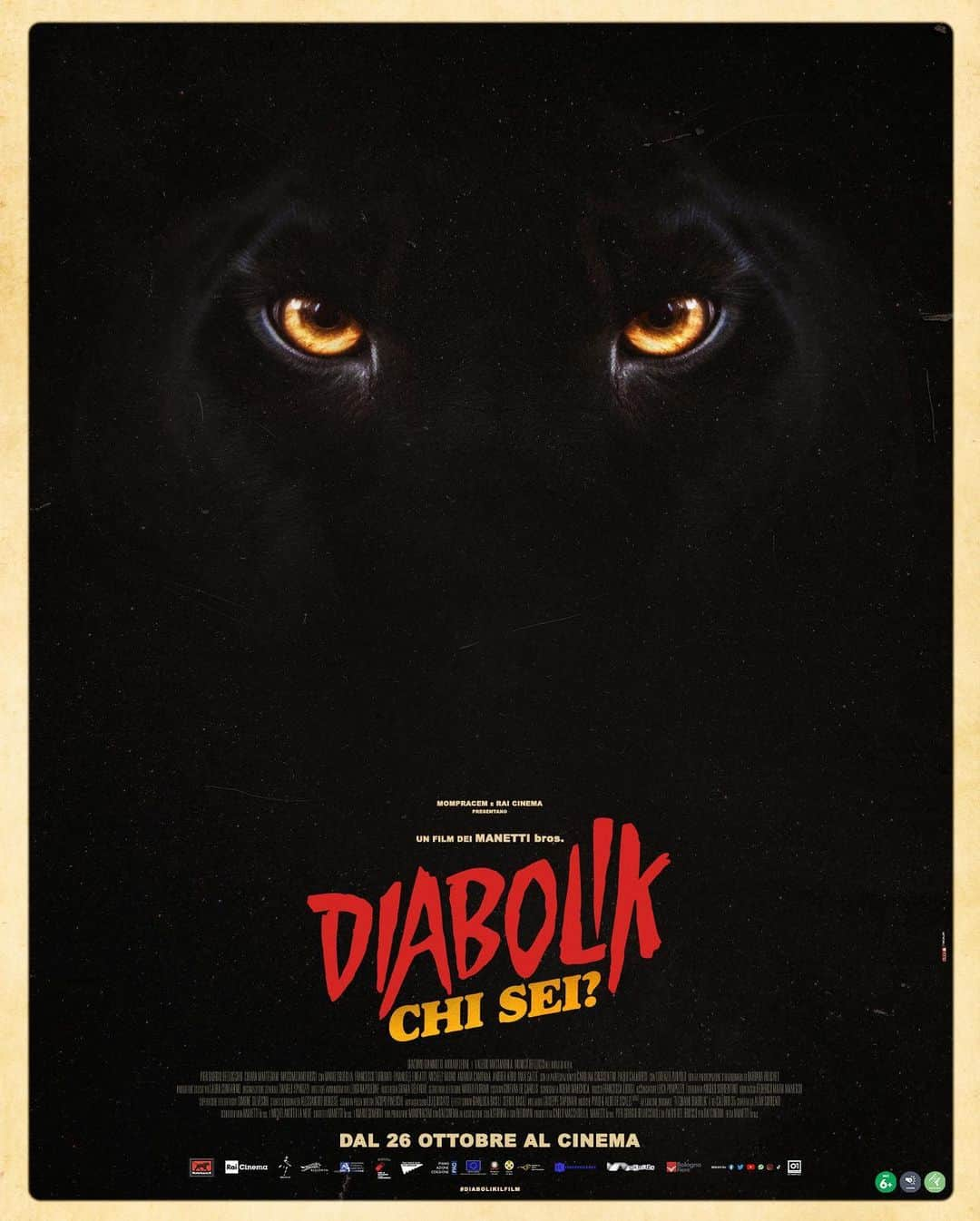 ジャコモ・ジャンニオッティのインスタグラム：「È imprevedibile. Arriva quando meno te l’aspetti. "Diabolik chi sei?” il terzo capitolo di #DiabolikIlFIlm. Dal 26 ottobre #alcinema #soloalcinema #diabolik #diabolik3  Instagram @01distribution  @mompracemfilm  @rai_cinema  @diabolikfilm  #DiabolikIlFIlm」