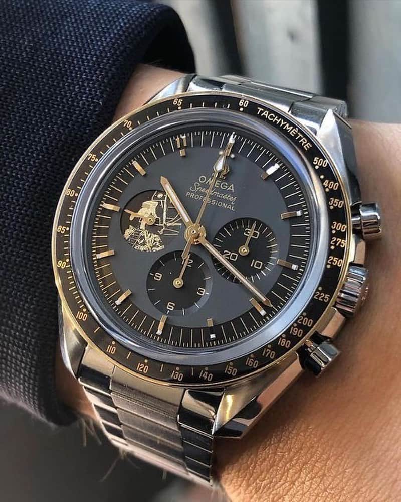 Daily Watchさんのインスタグラム写真 - (Daily WatchInstagram)「The 2019 Omega Speedmaster celebrating the 50th Anniversary of the Apollo 11 moon landing. A limited edition of 6969 pieces. What do you think about this model? 🤔 #Omega #OmegaWatches」6月26日 20時07分 - dailywatch