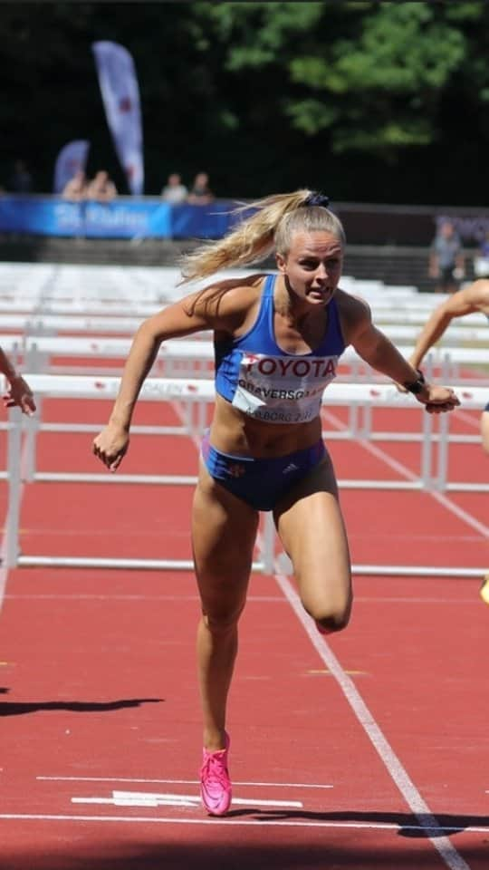 メッテ・グラスゴワールのインスタグラム：「National champion 🥇 Step by step is getting better. Had a good feeling on the hurdles saturday and a very good start 🚧🏃🏼‍♀️ • #hurdles #sprint #track #dmugen」