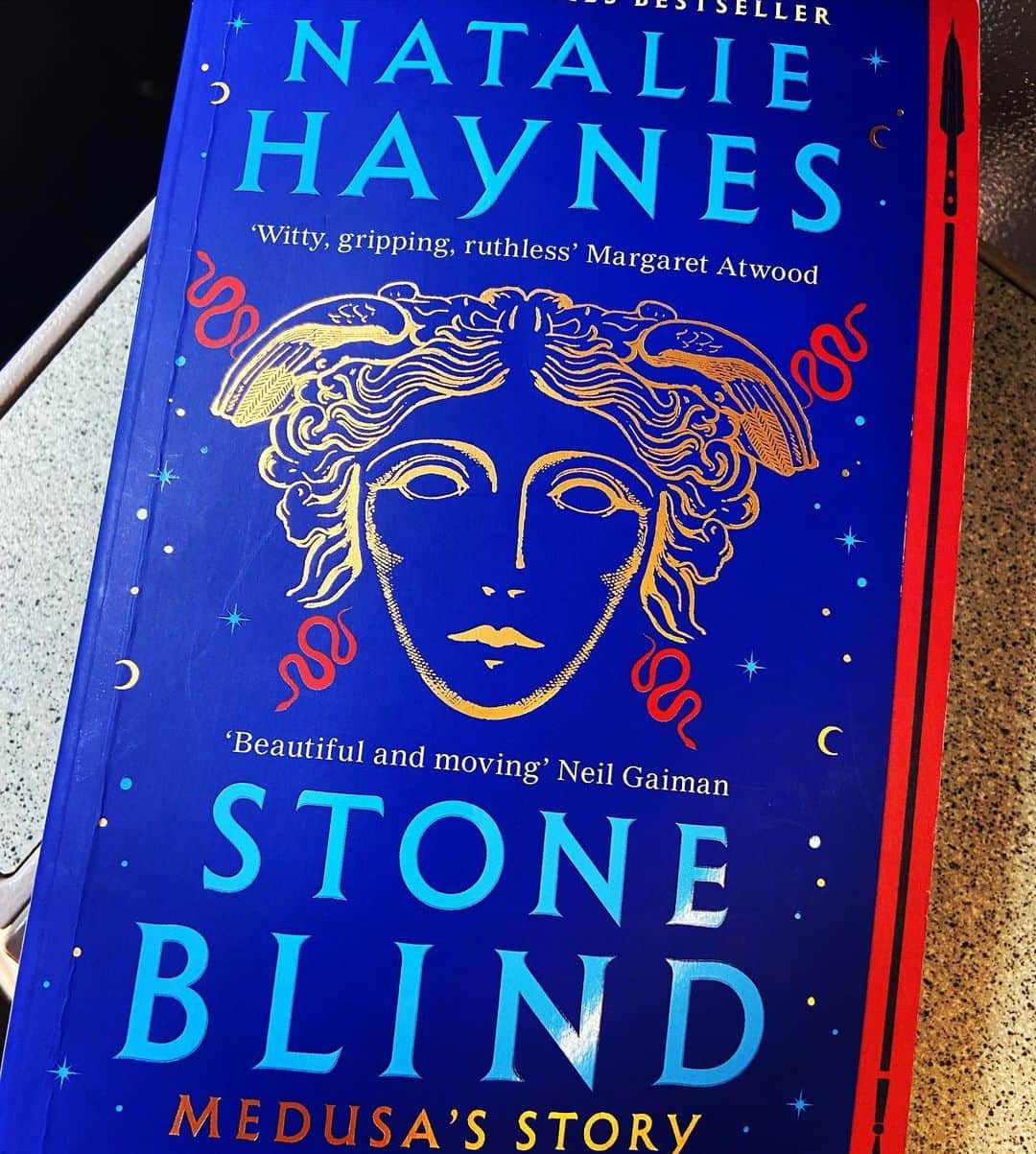 デビッド・モリシーのインスタグラム：「This is brilliant! @nataliehaynesauthor is so incredible! It’s a book with such modern, present day relevance.  Strongly recommend」