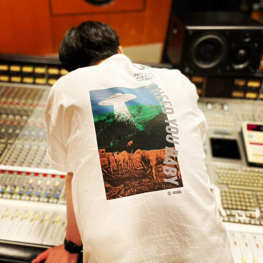 三田真一さんのインスタグラム写真 - (三田真一Instagram)「I Need You Baby  "Parallel World Odyssey"  Graphic S/S TEE  @uramoto_masashi   @i_need_you_baby_jp  @tnkusk  @mitershinichi」6月26日 20時25分 - mitershinichi