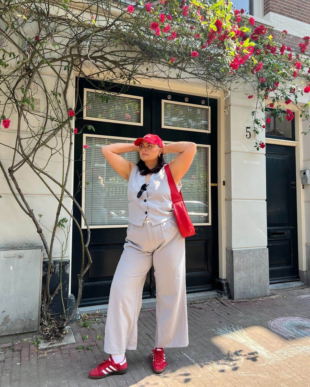 ASOSさんのインスタグラム写真 - (ASOSInstagram)「The pro colour game almost distracted us from this quiet luxury flex ❣️❗ We see you @francescaperks 👏 👑  Only contrast tailored co-ord [127448567/ 127448562]」6月26日 20時25分 - asos