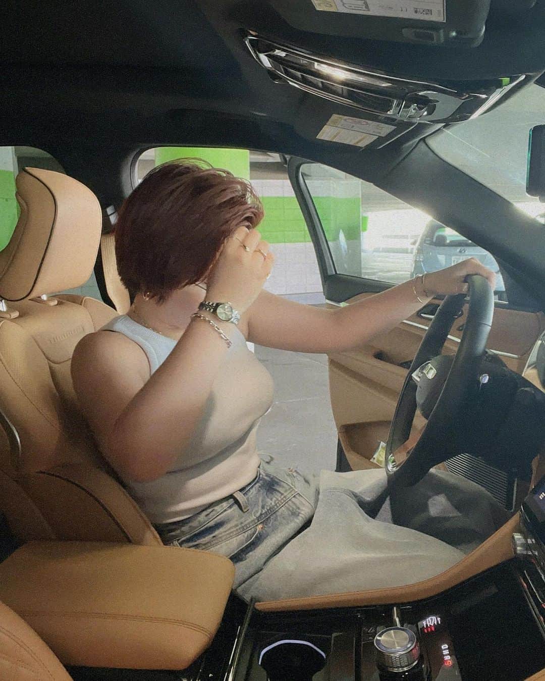金子若菜さんのインスタグラム写真 - (金子若菜Instagram)「⠀ よくある港区女子の車の写真みたいになってるけど、 今、俺が狙ってる車。  @jeep @jeep_japan_official」6月26日 20時37分 - wakana__kaneko